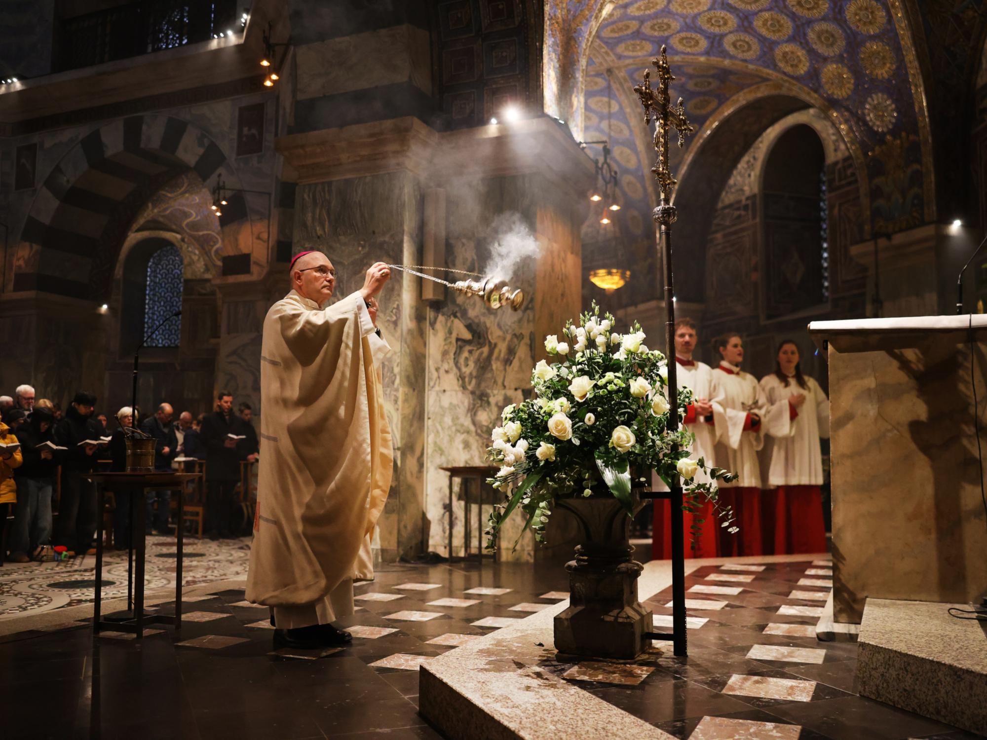 Das Heilige Jahr startete im Bistum Aachen mit einem Festgottesdienst im Aachener Dom