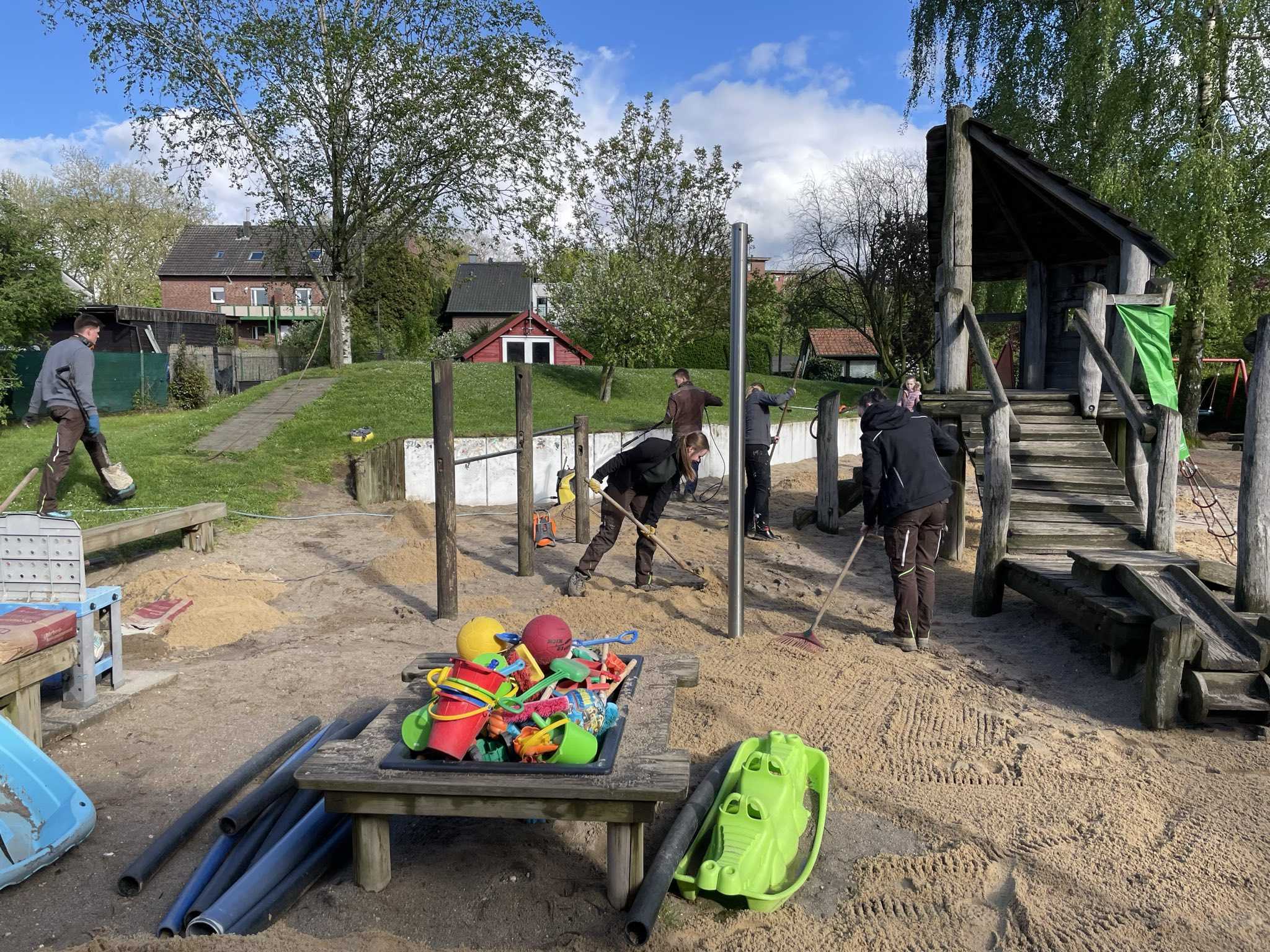 KLJB Dülken macht den Spielplatz wieder fit.