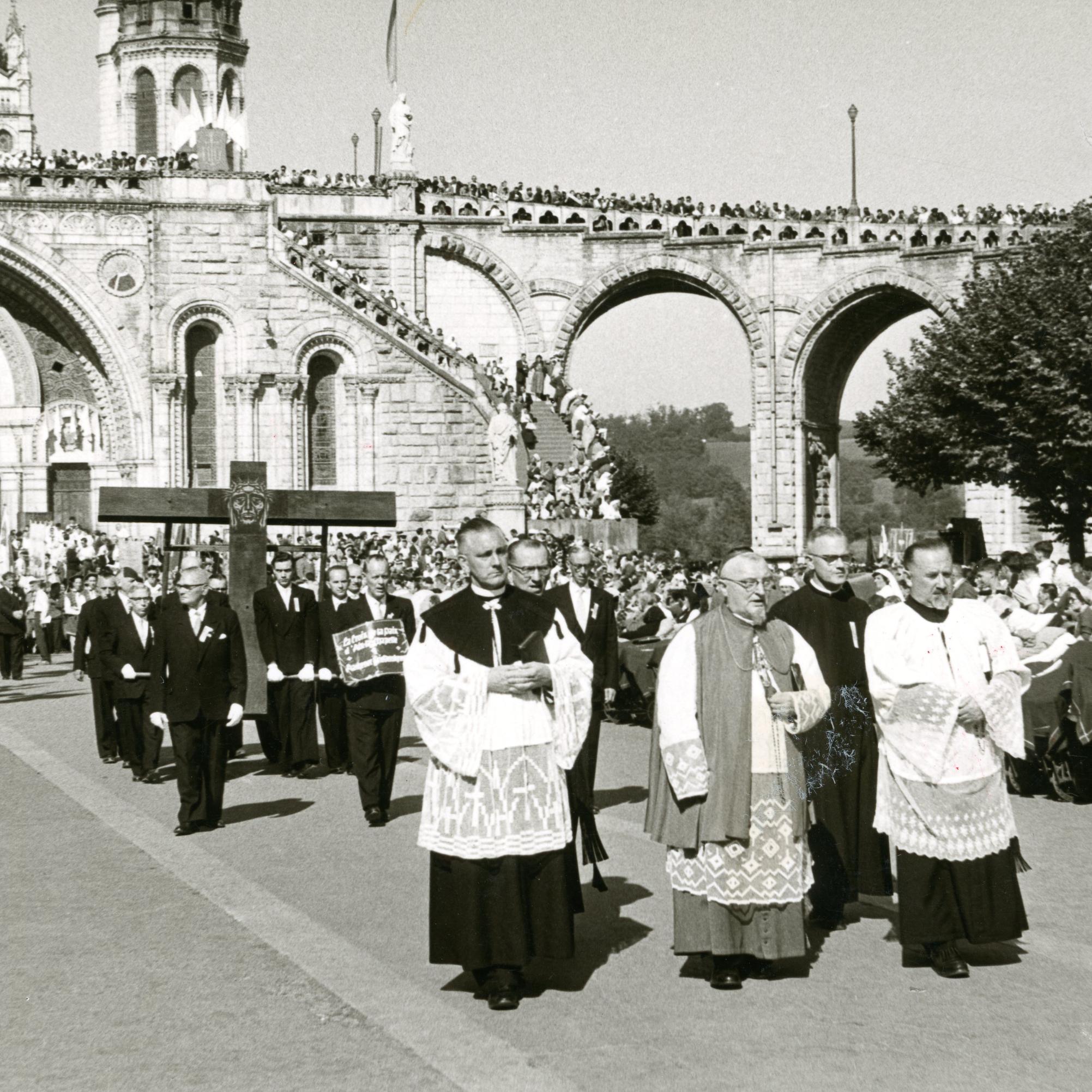 1959 Friedenskreuz in Lourdes