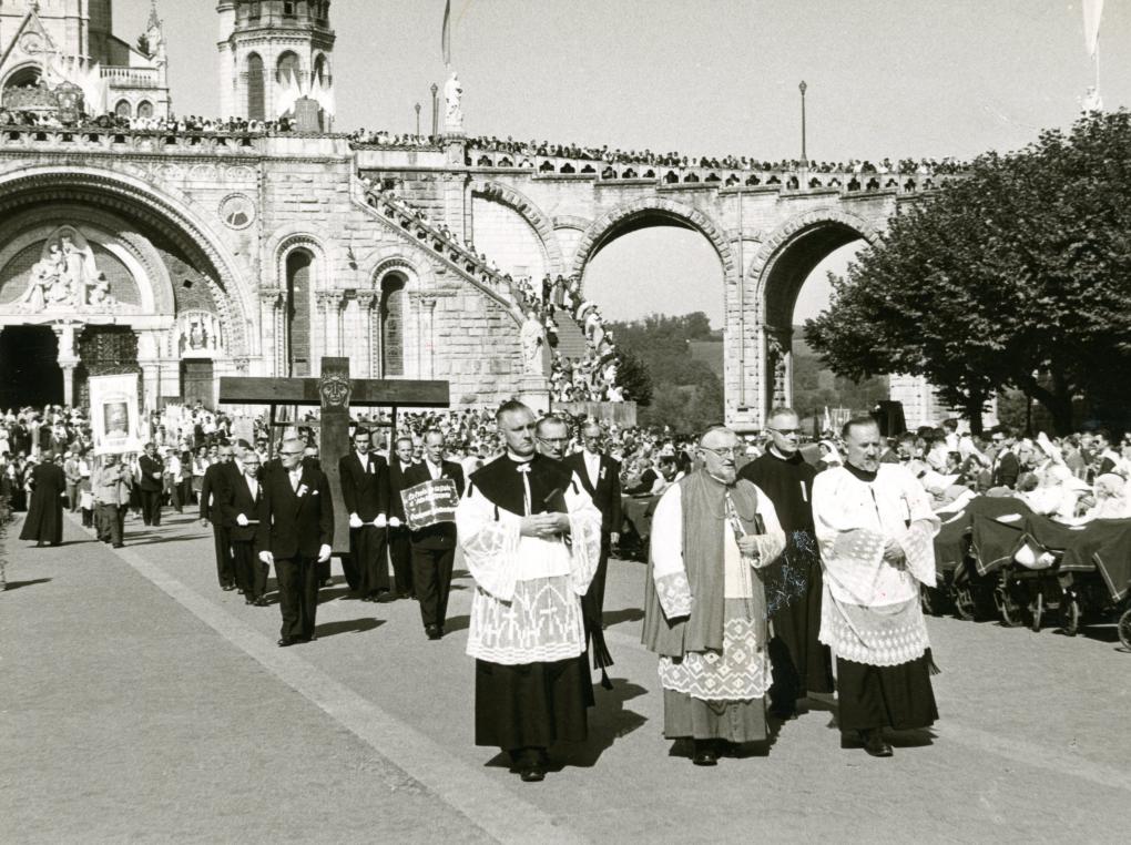 1959 Friedenskreuz in Lourdes