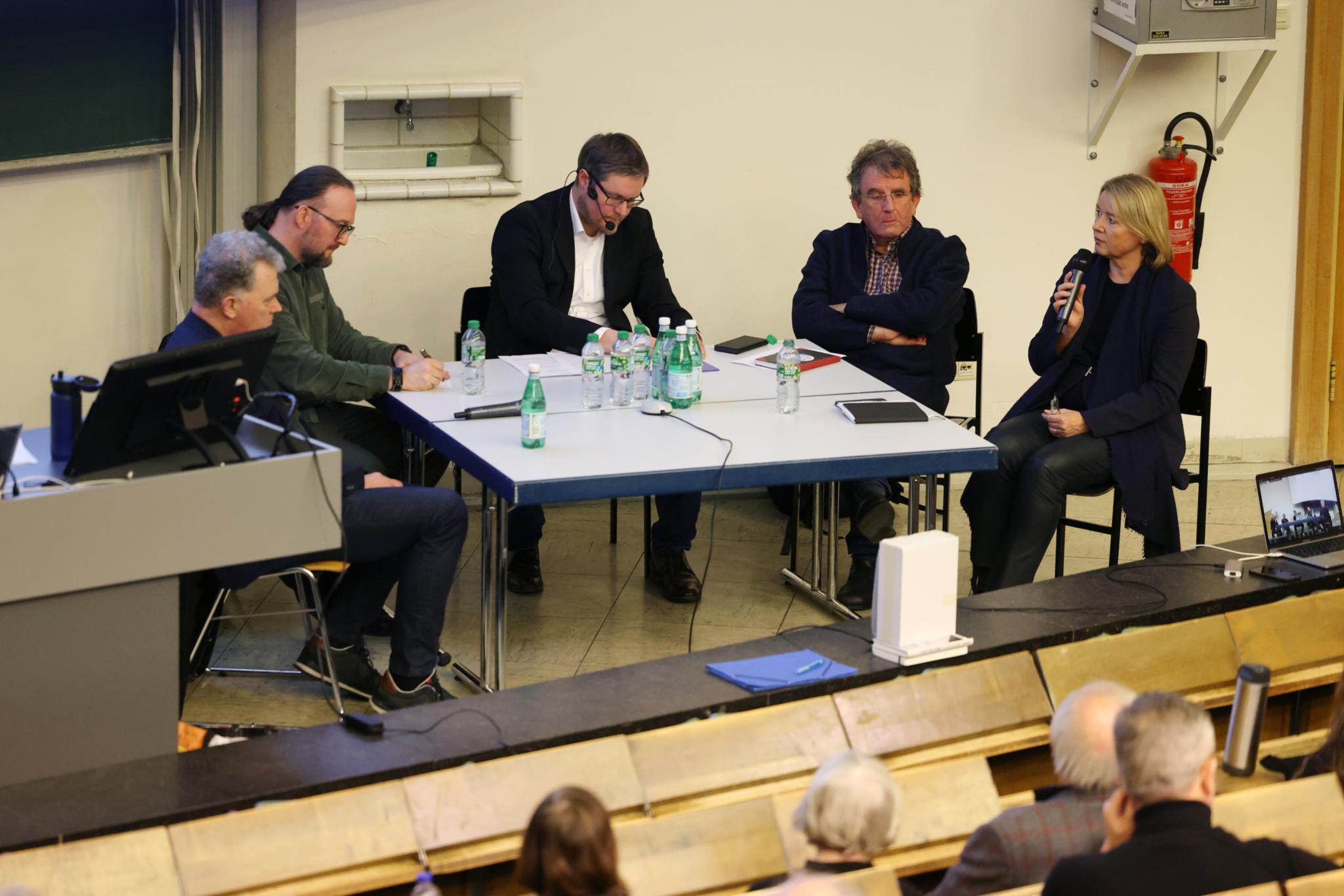 Podiumsdiskussion RWTH Aachen zum Thema sexualsierte Gewalt im Bisum Aachen