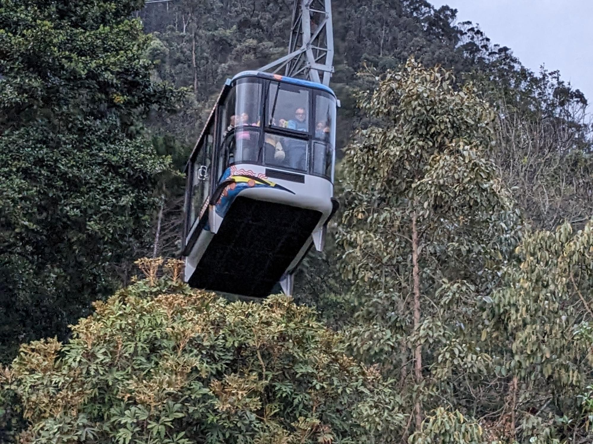 Schwerelos: Mit der Standseilbahn führt die Fahrt auf den Monserata (Hausberg von Bogota).