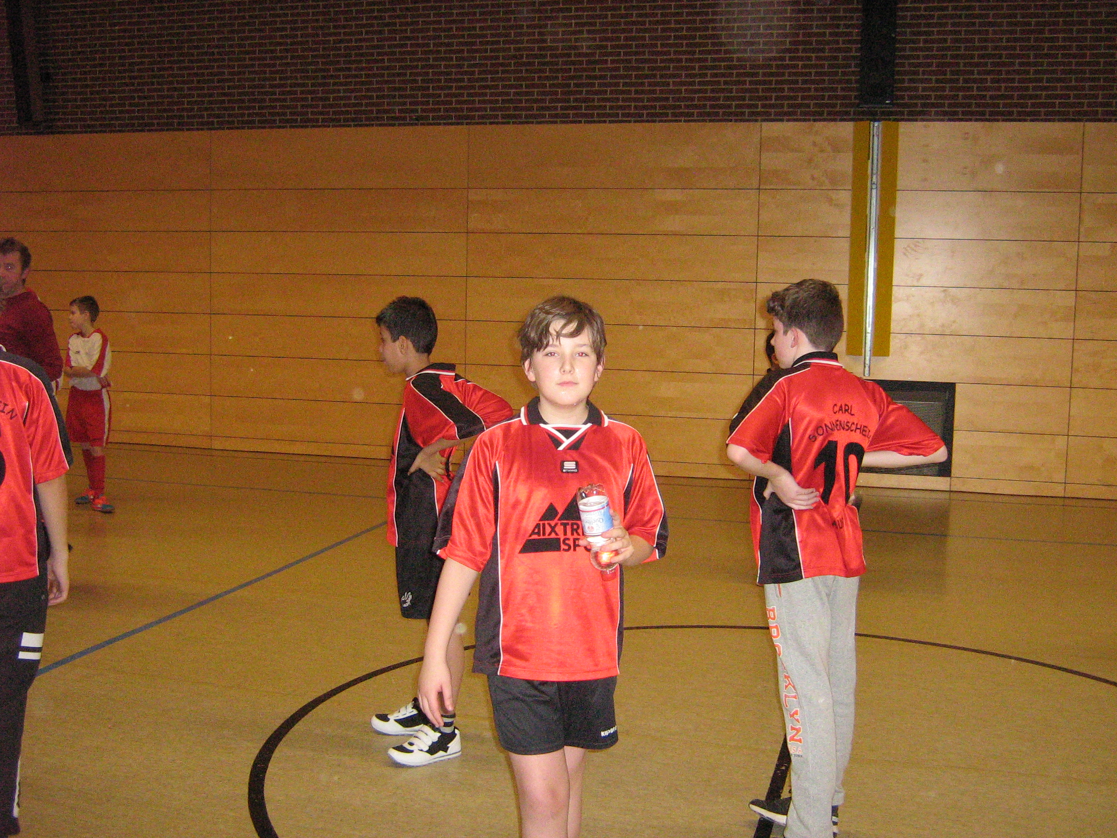 FUSSBALL
