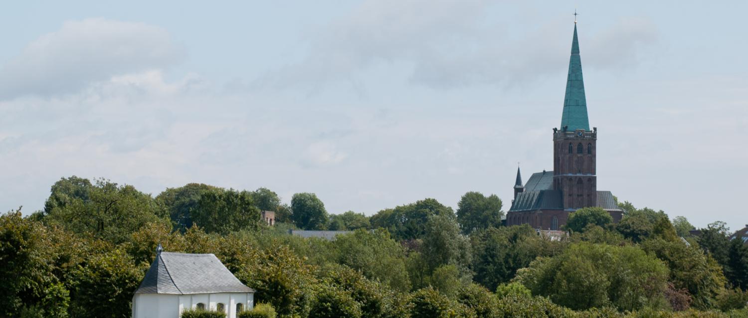 Blick auf Schlangenkapellchen und St. Gangolf