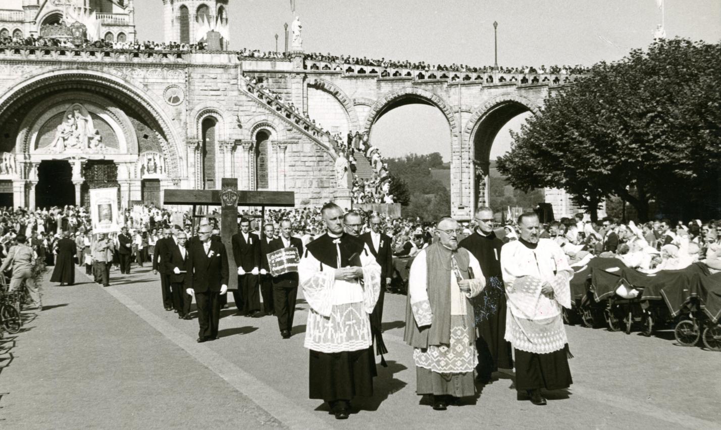 1959 Friedenskreuz in Lourdes