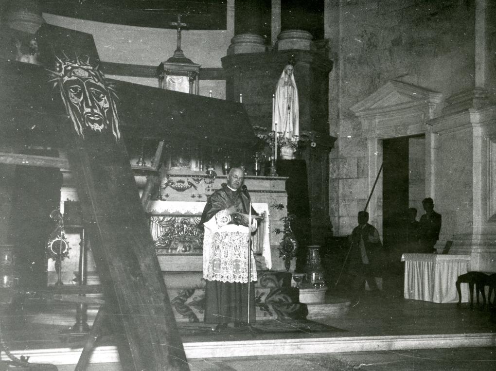 1967 Fatima Bischof Lommel in Basilika