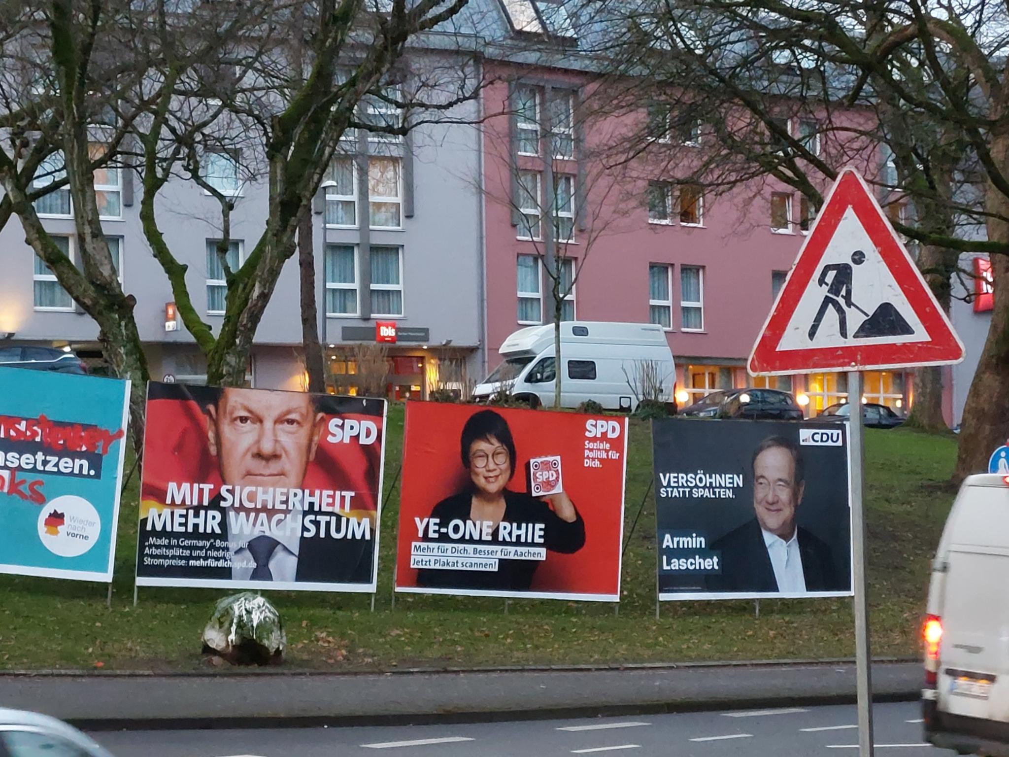 Plakate zur Bundestagswahl 2025