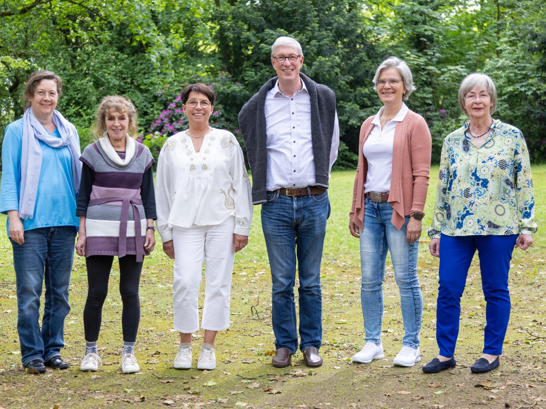 Foto von links: Monika Pitz, Regina Gutt, Daniela Gorholt, Hans-Jürgen Vratz, Anja Hübner, Dorothee Esch